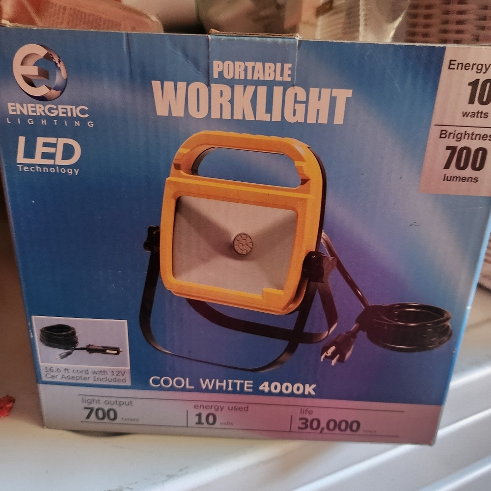 NIB Energetic Lighting Portable LED Work Light W/ Mobile Adapter & 16ft Cord
